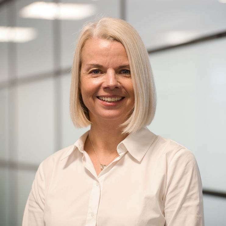 A Corporate Headshot of a female business manager taken by JPH headshots